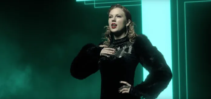 Săm soi loạt đồ trang sức hàng hiệu trong MV mới của Taylor Swift - Ảnh 10. Săm soi loạt đồ trang sức hàng hiệu trong MV mới của Taylor Swift - Ảnh 10.