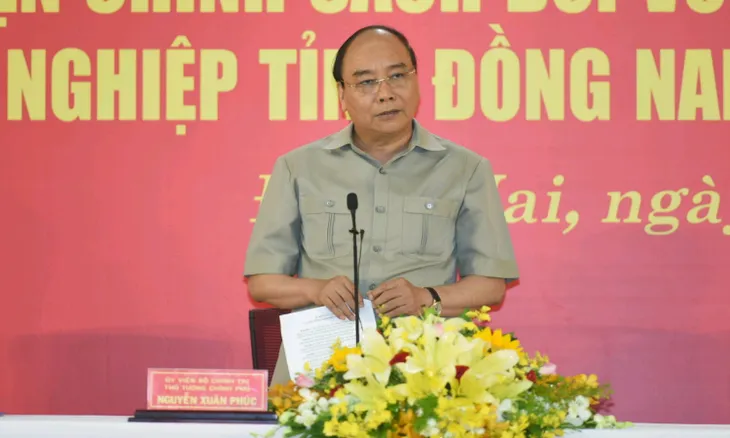 Dùng suất cơm ca chiều, Thủ tướng muốn nghe tiếng nói từ công nhân - Ảnh 1. Dùng suất cơm ca chiều, Thủ tướng muốn nghe tiếng nói từ công nhân - Ảnh 1.