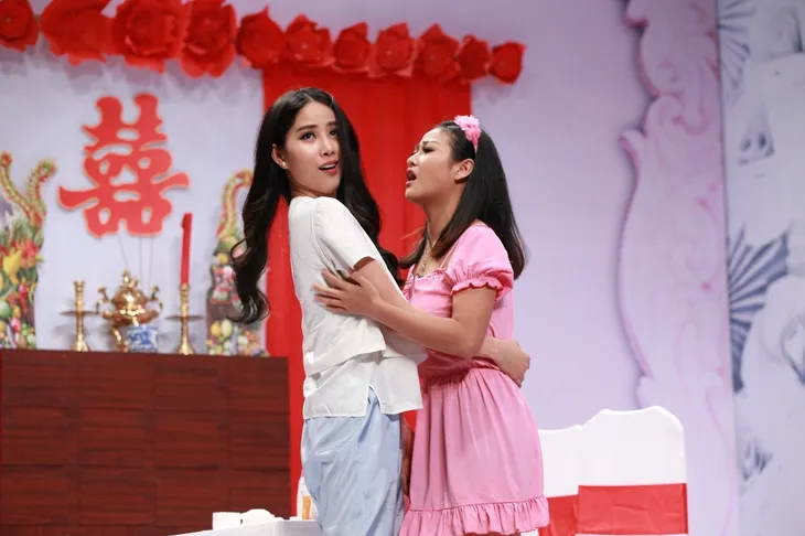 Những khoảnh khắc khó đỡ của dàn mỹ nhân Việt trong Ơn giời! Cậu đây rồi! - Ảnh 2. Những khoảnh khắc khó đỡ của dàn mỹ nhân Việt trong Ơn giời! Cậu đây rồi! - Ảnh 2.