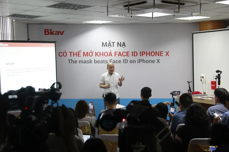 CEO Nguyễn Tử Quảng: Apple nên khuyến cáo người dùng về FaceID - Ảnh 2. CEO Nguyễn Tử Quảng: Apple nên khuyến cáo người dùng về FaceID - Ảnh 2.
