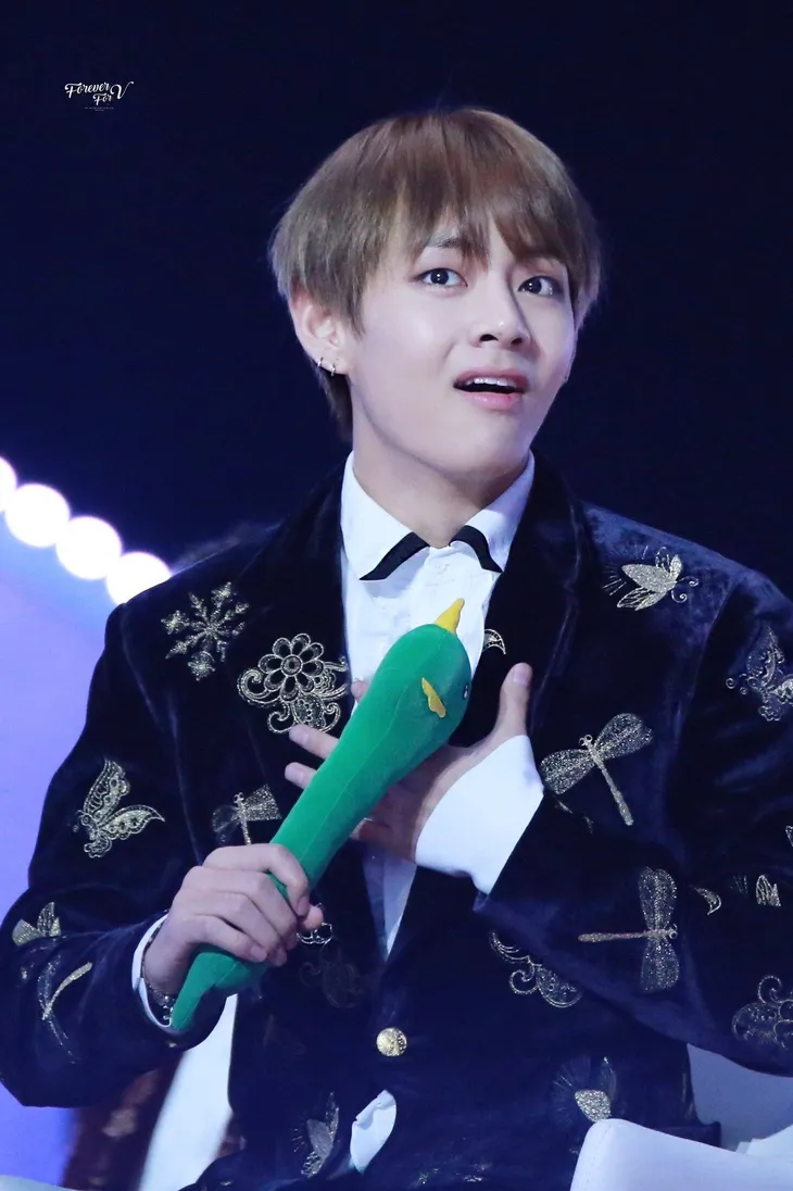 11 thần tượng Kpop đốn gục tim fan bởi biểu cảm ‘OMG’ siêu cưng - Ảnh 2. 11 thần tượng Kpop đốn gục tim fan bởi biểu cảm ‘OMG’ siêu cưng - Ảnh 2.