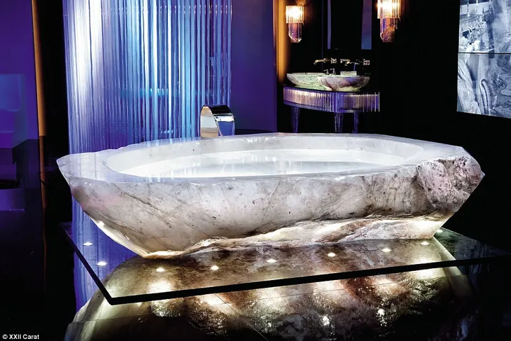 Bồn tắm triệu đô của giới nhà giàu ở Dubai - Ảnh 1. Bồn tắm triệu đô của giới nhà giàu ở Dubai - Ảnh 1.