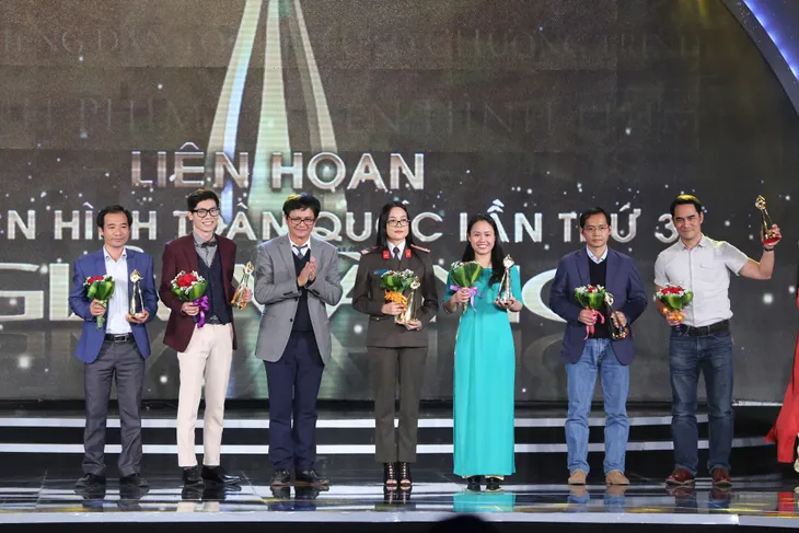 Những hình ảnh khó quên trong Lễ bế mạc và trao giải LHTHTQ lần thứ 37 - Ảnh 9. Những hình ảnh khó quên trong Lễ bế mạc và trao giải LHTHTQ lần thứ 37 - Ảnh 9.