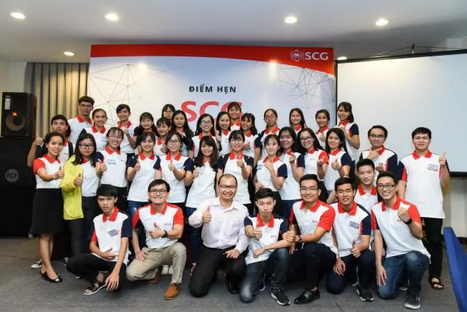 Trao học bổng cho 114 tân sinh viên xuất sắc năm 2017 - Ảnh 2. Trao học bổng cho 114 tân sinh viên xuất sắc năm 2017 - Ảnh 2.