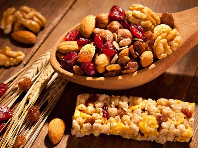 Những thực phẩm không nên ăn vào bữa trưa - Ảnh 3. Những thực phẩm không nên ăn vào bữa trưa - Ảnh 3.