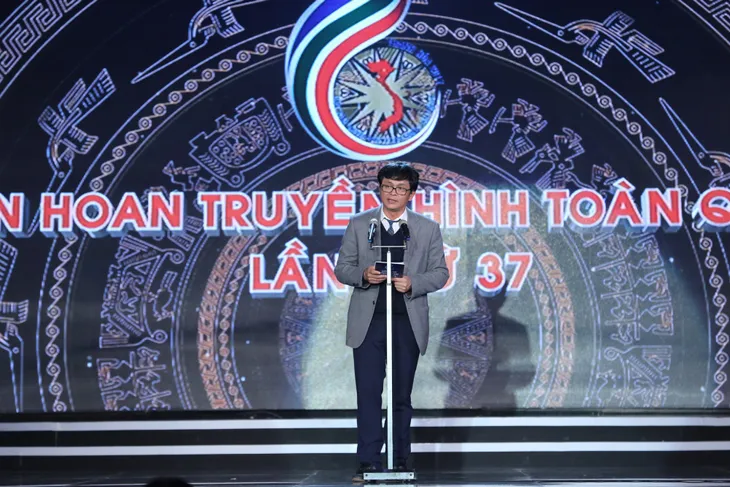 Những hình ảnh khó quên trong Lễ bế mạc và trao giải LHTHTQ lần thứ 37 - Ảnh 2. Những hình ảnh khó quên trong Lễ bế mạc và trao giải LHTHTQ lần thứ 37 - Ảnh 2.