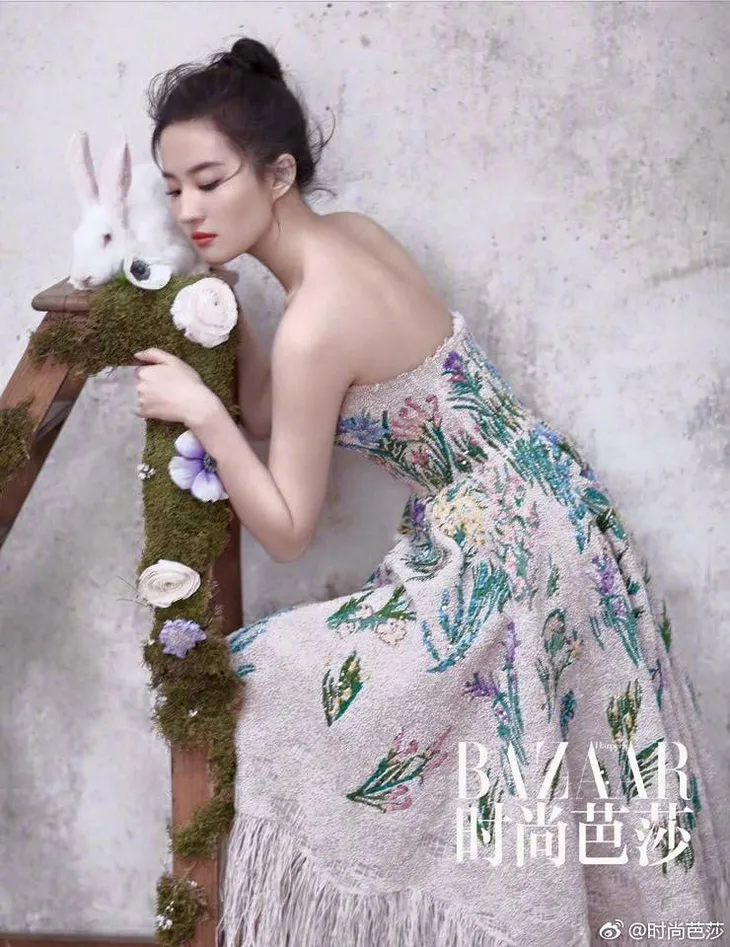 Lưu Diệc Phi gợi cảm hút mắt trong loạt ảnh mới - Ảnh 3. Lưu Diệc Phi gợi cảm hút mắt trong loạt ảnh mới - Ảnh 3.