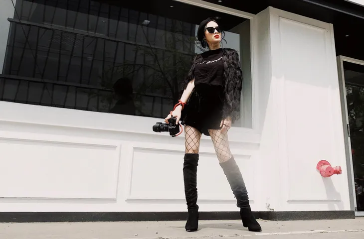 Angela Phương Trinh sành điệu trên đường phố Hàn Quốc - Ảnh 5. Angela Phương Trinh sành điệu trên đường phố Hàn Quốc - Ảnh 5.