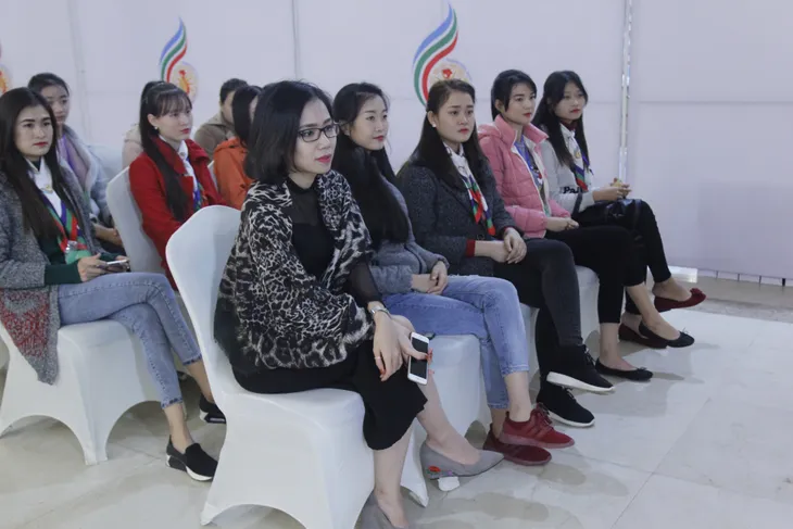 Các đại biểu mong muốn học hỏi kinh nghiệm, giao lưu qua các tác phẩm trình chiếu tại LHTHTQ 37 - Ảnh 6. Các đại biểu mong muốn học hỏi kinh nghiệm, giao lưu qua các tác phẩm trình chiếu tại LHTHTQ 37 - Ảnh 6.