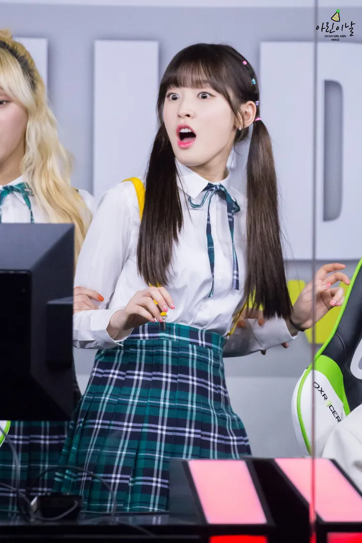 11 thần tượng Kpop đốn gục tim fan bởi biểu cảm ‘OMG’ siêu cưng - Ảnh 7. 11 thần tượng Kpop đốn gục tim fan bởi biểu cảm ‘OMG’ siêu cưng - Ảnh 7.