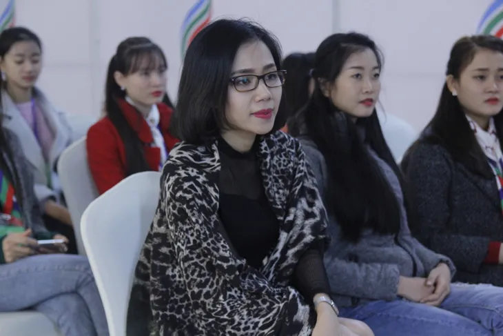 Các đại biểu mong muốn học hỏi kinh nghiệm, giao lưu qua các tác phẩm trình chiếu tại LHTHTQ 37 - Ảnh 7. Các đại biểu mong muốn học hỏi kinh nghiệm, giao lưu qua các tác phẩm trình chiếu tại LHTHTQ 37 - Ảnh 7.