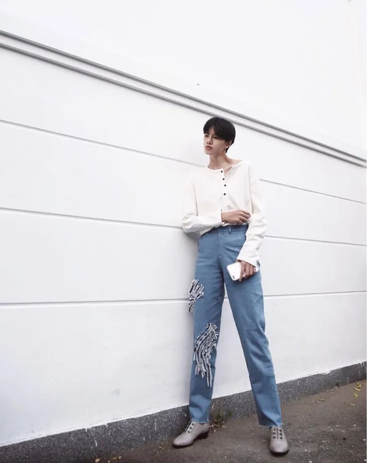 Học tập cách sao Việt mix đồ, bạn sẽ là một fashionista thực thụ - Ảnh 8. Học tập cách sao Việt mix đồ, bạn sẽ là một fashionista thực thụ - Ảnh 8.