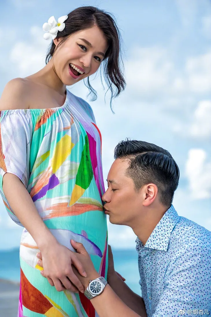 Hồ Hạnh Nhi bất ngờ tung ảnh mang bầu - Ảnh 1. Hồ Hạnh Nhi bất ngờ tung ảnh mang bầu - Ảnh 1.