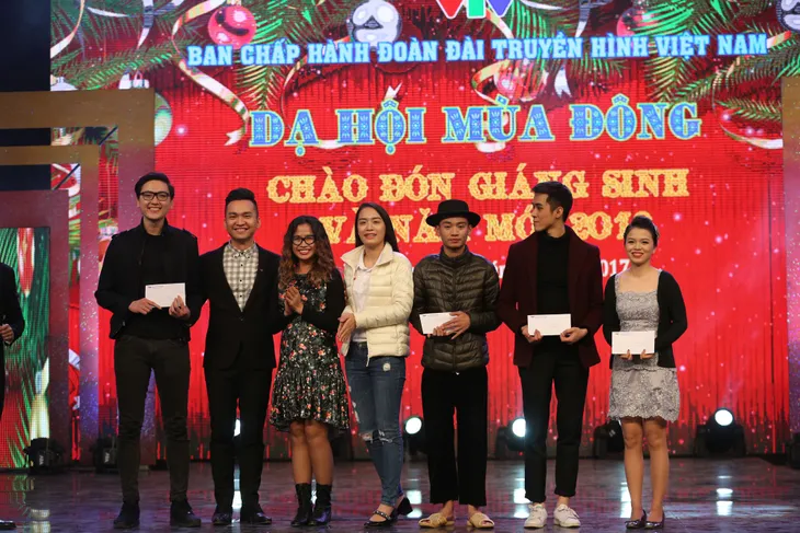 Dạ hội mùa đông sôi động chào năm mới của tuổi trẻ VTV - Ảnh 17. Dạ hội mùa đông sôi động chào năm mới của tuổi trẻ VTV - Ảnh 17.