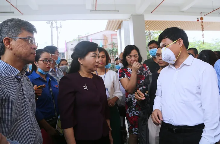 Bộ trưởng Bộ Y tế kiểm tra công tác phòng, chống dịch sốt xuất huyết tại Hà Nội - Ảnh 2. Bộ trưởng Bộ Y tế kiểm tra công tác phòng, chống dịch sốt xuất huyết tại Hà Nội - Ảnh 2.