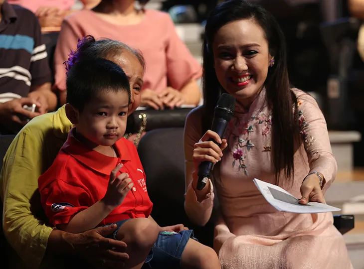 Những khoảnh khắc đáng nhớ của Gala 9 năm Trái tim cho em Viết tiếp ước mơ - Ảnh 4. Những khoảnh khắc đáng nhớ của Gala 9 năm Trái tim cho em Viết tiếp ước mơ - Ảnh 4.