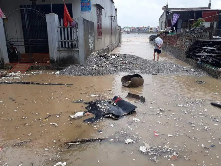 Bão số 10 gây mưa lớn tại Thanh Hóa, mọi tuyến đường ngập trong nước - Ảnh 7. Bão số 10 gây mưa lớn tại Thanh Hóa, mọi tuyến đường ngập trong nước - Ảnh 7.