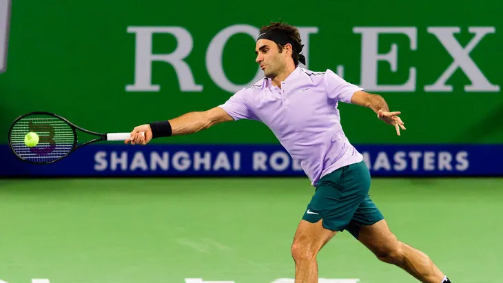Roger Federer giành quyền vào tứ kết Thượng Hải Masters 2017 - Ảnh 1. Roger Federer giành quyền vào tứ kết Thượng Hải Masters 2017 - Ảnh 1.