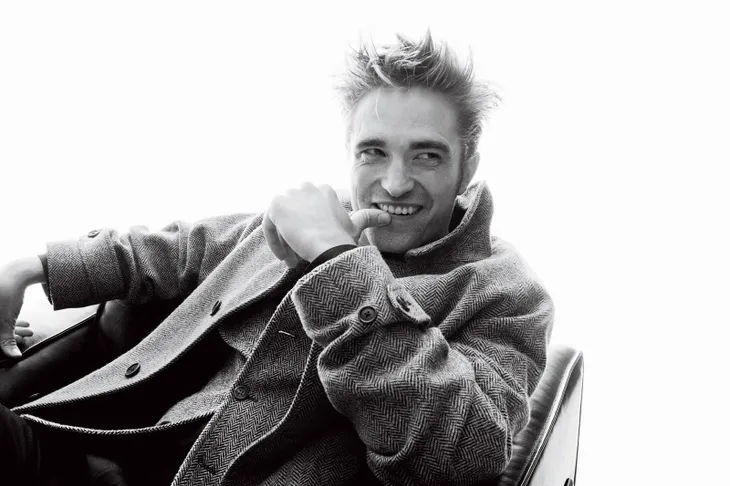 Robert Pattinson trở lại hoành tráng, đã vượt qua nỗi ám ảnh mang tên Chạng vạng - Ảnh 2. Robert Pattinson trở lại hoành tráng, đã vượt qua nỗi ám ảnh mang tên Chạng vạng - Ảnh 2.