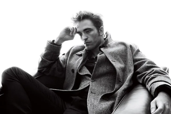 Robert Pattinson trở lại hoành tráng, đã vượt qua nỗi ám ảnh mang tên Chạng vạng - Ảnh 5. Robert Pattinson trở lại hoành tráng, đã vượt qua nỗi ám ảnh mang tên Chạng vạng - Ảnh 5.