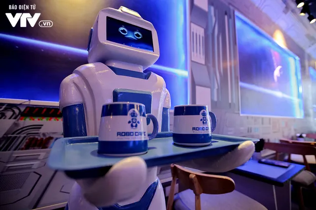 Độc đáo quán café sử dụng robot phục vụ tại Hà Nội - Ảnh 2. Độc đáo quán café sử dụng robot phục vụ tại Hà Nội - Ảnh 2.