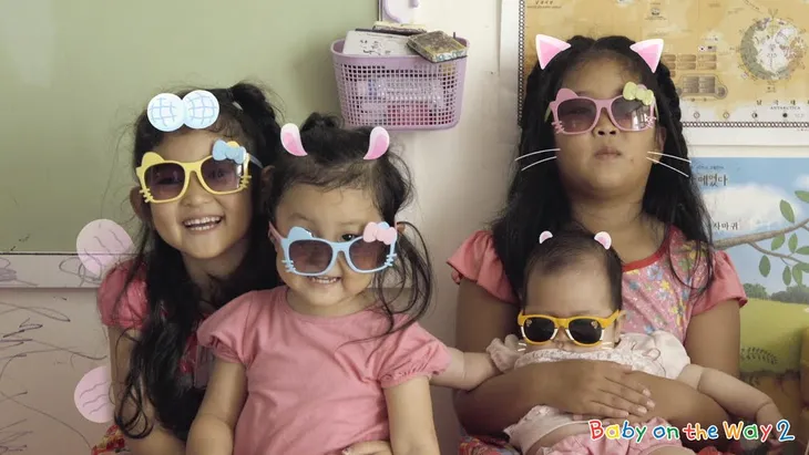 Series phim tài liệu “Sắp có em”: Đong đầy tình cảm, sự sẻ chia và yêu thương - Ảnh 4. Series phim tài liệu “Sắp có em”: Đong đầy tình cảm, sự sẻ chia và yêu thương - Ảnh 4.