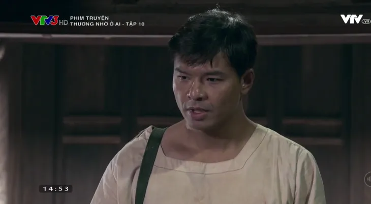Phim Thương nhớ ở ai - Tập 10: Chủ tịch xã Đột tuyên bố làm đám hỏi khiến phụ nữ làng Đông phải phát hờn, Vạn không còn lững lờ trong chuyện tình cảm - Ảnh 2. Phim Thương nhớ ở ai - Tập 10: Chủ tịch xã Đột tuyên bố làm đám hỏi khiến phụ nữ làng Đông phải phát hờn, Vạn không còn lững lờ trong chuyện tình cảm - Ảnh 2.