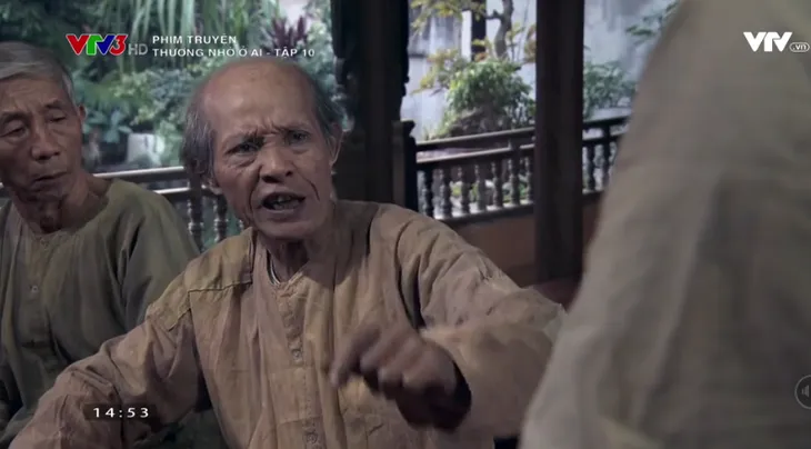 Phim Thương nhớ ở ai - Tập 10: Chủ tịch xã Đột tuyên bố làm đám hỏi khiến phụ nữ làng Đông phải phát hờn, Vạn không còn lững lờ trong chuyện tình cảm - Ảnh 1. Phim Thương nhớ ở ai - Tập 10: Chủ tịch xã Đột tuyên bố làm đám hỏi khiến phụ nữ làng Đông phải phát hờn, Vạn không còn lững lờ trong chuyện tình cảm - Ảnh 1.