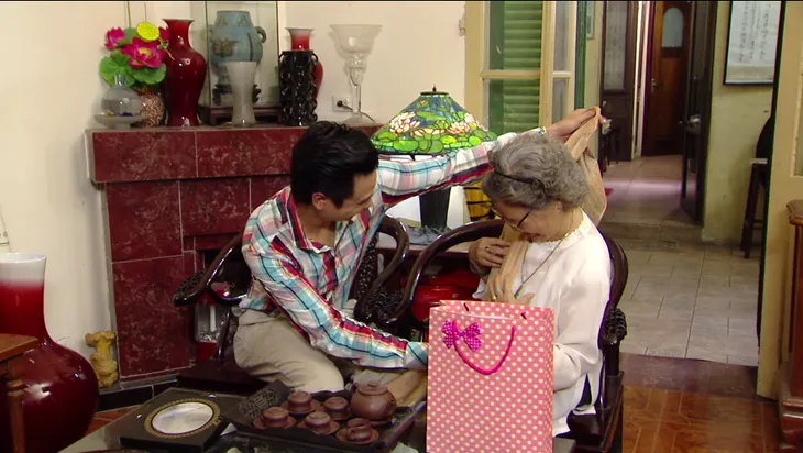 Phim Giao mùa - Tập 6: Trúc Mai (Huyền Lizzie) dần nhận ra bộ mặt thật của Hưng (Chí Nhân) - Ảnh 14. Phim Giao mùa - Tập 6: Trúc Mai (Huyền Lizzie) dần nhận ra bộ mặt thật của Hưng (Chí Nhân) - Ảnh 14.