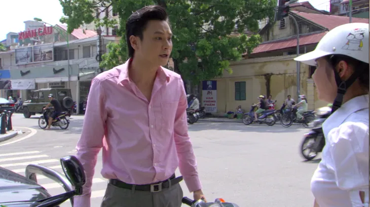 Phim Giao mùa - Tập 1: Toàn (Công Dũng) và Trúc Mai (Huyền Lizzie) oan gia gặp mặt - Ảnh 3. Phim Giao mùa - Tập 1: Toàn (Công Dũng) và Trúc Mai (Huyền Lizzie) oan gia gặp mặt - Ảnh 3.