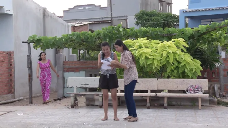 Phim Thảm đỏ - Tập 2: Nguyệt Hằng (Hoàng Oanh) bắt tay với Hoàng Dũng (Lương Thế Thành) để lừa mẹ - Ảnh 5. Phim Thảm đỏ - Tập 2: Nguyệt Hằng (Hoàng Oanh) bắt tay với Hoàng Dũng (Lương Thế Thành) để lừa mẹ - Ảnh 5.
