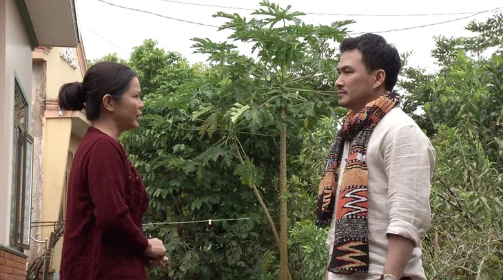 Phim Thảm đỏ - Tập 26: Hằng (Hoàng Oanh) suy sụp khi Dũng (Lương Thế Thành) kết hôn với Quỳnh (Phan Thị Mơ) - Ảnh 1. Phim Thảm đỏ - Tập 26: Hằng (Hoàng Oanh) suy sụp khi Dũng (Lương Thế Thành) kết hôn với Quỳnh (Phan Thị Mơ) - Ảnh 1.