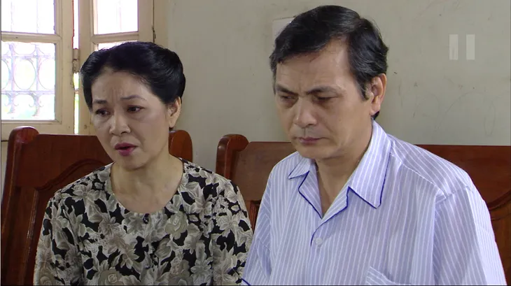Phim Giao mùa - Tập 10: Hòa (Thanh Huyền) bỏ việc, như phát điên vì bạn trai Hoàng Trung (Tiến Lộc) bỏ đi - Ảnh 30. Phim Giao mùa - Tập 10: Hòa (Thanh Huyền) bỏ việc, như phát điên vì bạn trai Hoàng Trung (Tiến Lộc) bỏ đi - Ảnh 30.