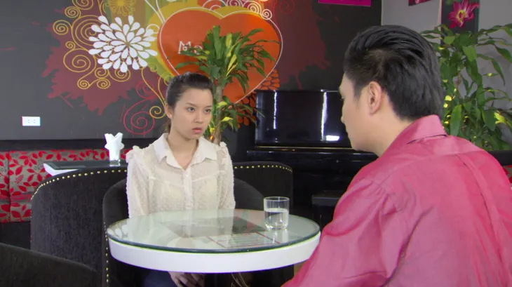 Phim Giao mùa - Tập 38: Gặp lại Loan (Thùy Dương) trong tù, Trung (Tiến Lộc) nhận ra còn yêu cô sâu đậm - Ảnh 2. Phim Giao mùa - Tập 38: Gặp lại Loan (Thùy Dương) trong tù, Trung (Tiến Lộc) nhận ra còn yêu cô sâu đậm - Ảnh 2.