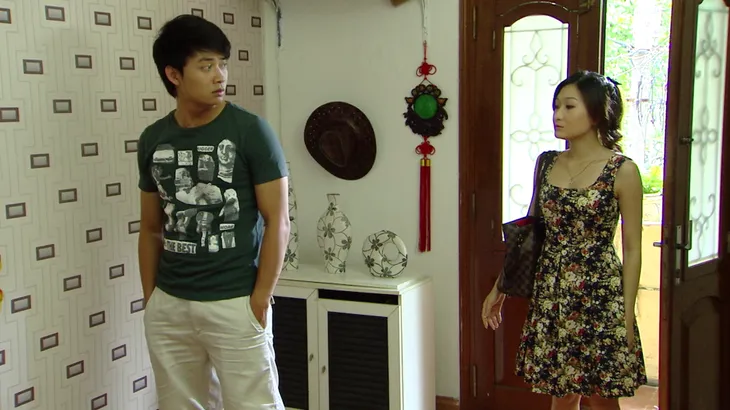 Phim Giao mùa - Tập 35: Dù thất bại nhưng Mai (Huyền Lizzie) không muốn Hưng (Chí Nhân) giúp đỡ - Ảnh 4. Phim Giao mùa - Tập 35: Dù thất bại nhưng Mai (Huyền Lizzie) không muốn Hưng (Chí Nhân) giúp đỡ - Ảnh 4.