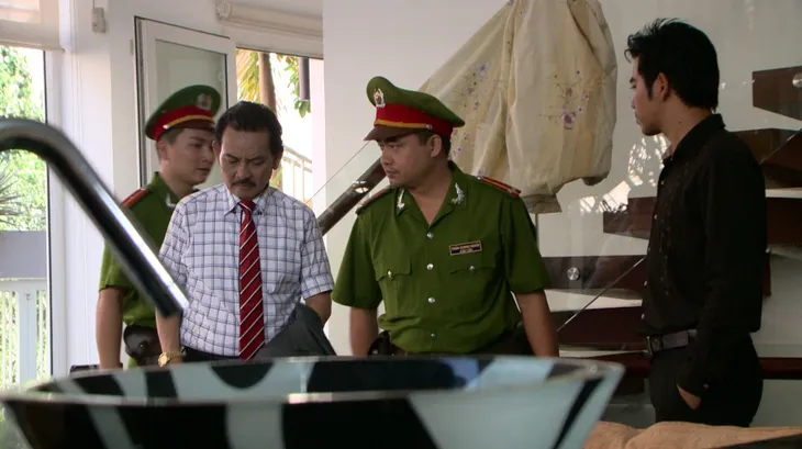 Phim Vực thẳm vô hình - Tập 1: Hé lộ quá khứ một thời của Cương (Quốc Thái) - kẻ cầm đầu băng nhóm Sói Sài thành - Ảnh 3. Phim Vực thẳm vô hình - Tập 1: Hé lộ quá khứ một thời của Cương (Quốc Thái) - kẻ cầm đầu băng nhóm Sói Sài thành - Ảnh 3.
