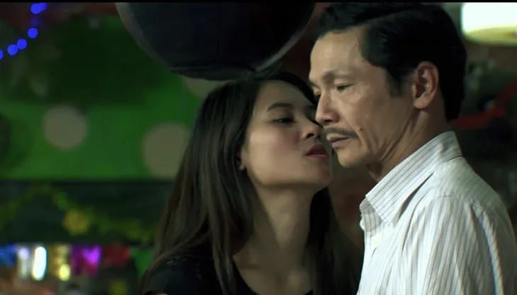 Phim Hoa cỏ may - Tập 3: Hùng (Quyết Thắng) vẫn lạnh nhạt với Na (Nguyệt Hà) vì ám ảnh quá khứ - Ảnh 8. Phim Hoa cỏ may - Tập 3: Hùng (Quyết Thắng) vẫn lạnh nhạt với Na (Nguyệt Hà) vì ám ảnh quá khứ - Ảnh 8.
