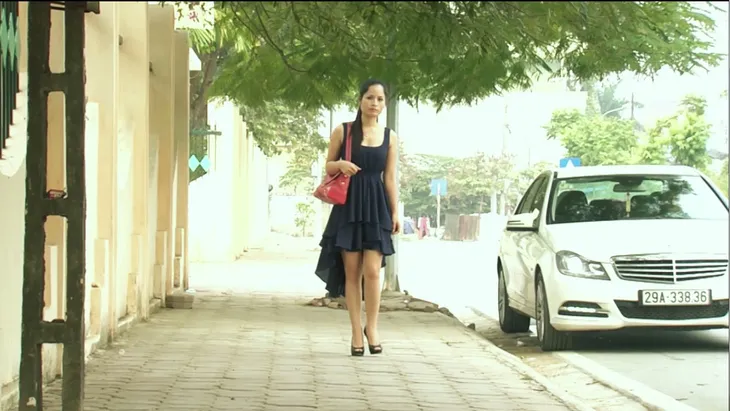 Phim Hoa cỏ may - Tập 13: Hùng (Quyết Thắng) dọa người tình không được ra mặt - Ảnh 5. Phim Hoa cỏ may - Tập 13: Hùng (Quyết Thắng) dọa người tình không được ra mặt - Ảnh 5.