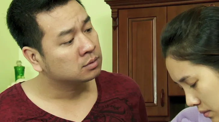 Phim Hoa cỏ may - Tập 7: Hôn nhân của Hùng (Quyết Thắng) và Na (Nguyệt Hà) ngày càng ngột ngạt - Ảnh 7. Phim Hoa cỏ may - Tập 7: Hôn nhân của Hùng (Quyết Thắng) và Na (Nguyệt Hà) ngày càng ngột ngạt - Ảnh 7.