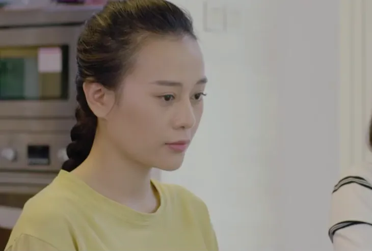 Trong phim quê mùa là vậy, ngoài đời, Phương Oanh Ngược chiều nước mắt lại sang chảnh hết phần người khác - Ảnh 1. Trong phim quê mùa là vậy, ngoài đời, Phương Oanh Ngược chiều nước mắt lại sang chảnh hết phần người khác - Ảnh 1.