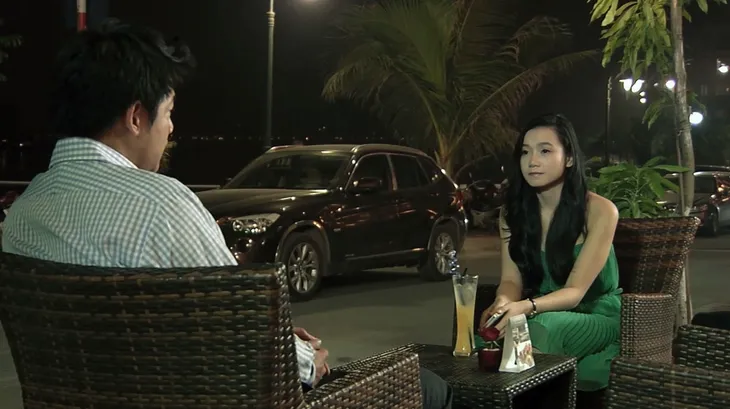 Phim Hoa cỏ may - Tập 17: Mối quan hệ tình cảm tay ba phức tạp giữa Thái (Hải Anh) và hai cô gái - Ảnh 2. Phim Hoa cỏ may - Tập 17: Mối quan hệ tình cảm tay ba phức tạp giữa Thái (Hải Anh) và hai cô gái - Ảnh 2.