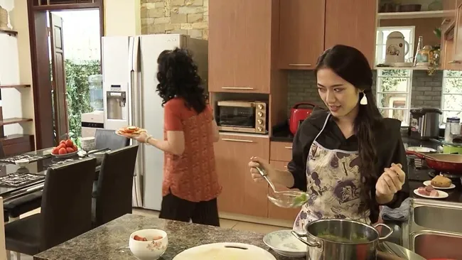 Trang Cherry - kẻ thứ 3 trơ trẽn của phim Sống chung với mẹ chồng: Tôi không tin vào đàn ông! - Ảnh 3. Trang Cherry - kẻ thứ 3 trơ trẽn của phim Sống chung với mẹ chồng: Tôi không tin vào đàn ông! - Ảnh 3.