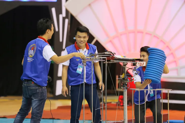 Robocon 2017: “Nghẹt thở” ngay từ trận mở màn của vòng chung kết - Ảnh 15.