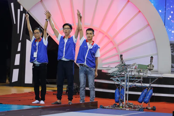 VCK Robocon Việt Nam 2017: Nhìn lại những hình ảnh tại hai bảng đấu tử thần - Ảnh 25. VCK Robocon Việt Nam 2017: Nhìn lại những hình ảnh tại hai bảng đấu tử thần - Ảnh 25.