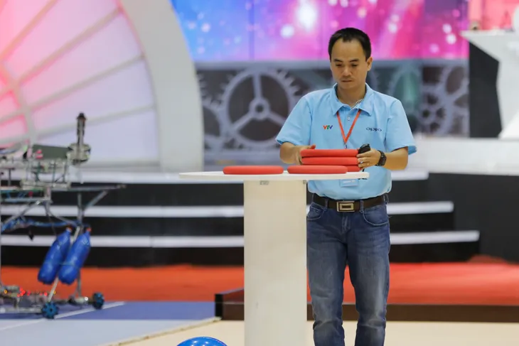 VCK Robocon Việt Nam 2017: Nhìn lại những hình ảnh tại hai bảng đấu tử thần - Ảnh 34. VCK Robocon Việt Nam 2017: Nhìn lại những hình ảnh tại hai bảng đấu tử thần - Ảnh 34.