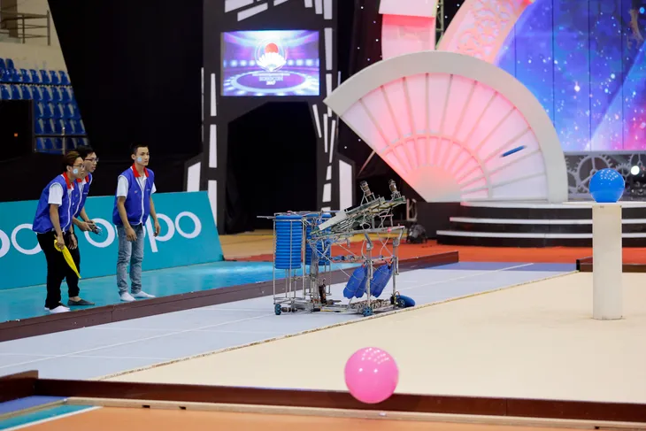 VCK Robocon Việt Nam 2017: Nhìn lại những hình ảnh tại hai bảng đấu tử thần - Ảnh 26. VCK Robocon Việt Nam 2017: Nhìn lại những hình ảnh tại hai bảng đấu tử thần - Ảnh 26.