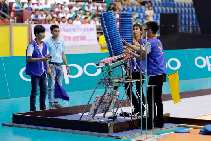 VCK Robocon Việt Nam 2017: Nhìn lại những hình ảnh tại hai bảng đấu tử thần - Ảnh 30. VCK Robocon Việt Nam 2017: Nhìn lại những hình ảnh tại hai bảng đấu tử thần - Ảnh 30.