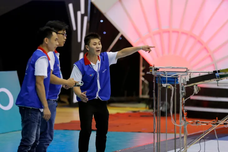 VCK Robocon Việt Nam 2017: Nhìn lại những hình ảnh tại hai bảng đấu tử thần - Ảnh 40. VCK Robocon Việt Nam 2017: Nhìn lại những hình ảnh tại hai bảng đấu tử thần - Ảnh 40.
