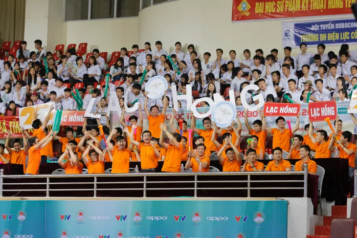 VCK Robocon Việt Nam 2017: Nhìn lại những hình ảnh tại hai bảng đấu tử thần - Ảnh 47. VCK Robocon Việt Nam 2017: Nhìn lại những hình ảnh tại hai bảng đấu tử thần - Ảnh 47.