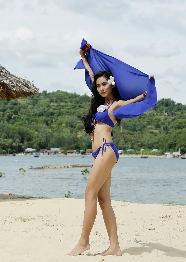 Thí sinh Hoa hậu Hữu nghị ASEAN khoe vẻ đẹp nóng bỏng tại Nhất Tự Sơn - Ảnh 1. Thí sinh Hoa hậu Hữu nghị ASEAN khoe vẻ đẹp nóng bỏng tại Nhất Tự Sơn - Ảnh 1.